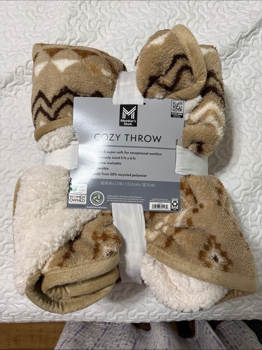 Member's Mark Cozy Throw Blanket - Beige Sherpa Reversible Soft Plush NWT